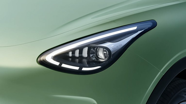 Geely E2 VON FEDERN INSPIRIERTE SCHEINWERFER