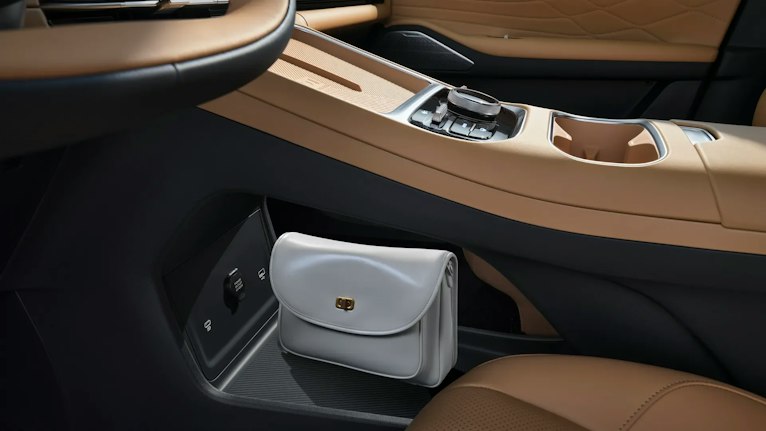Geely Starray EM-i intelligente Stauraumlösungen