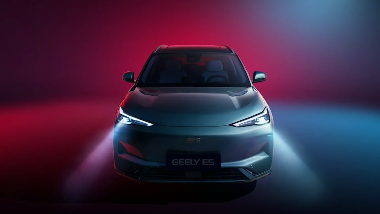 Geely E5 mit Voll-LED-Scheinwerfer