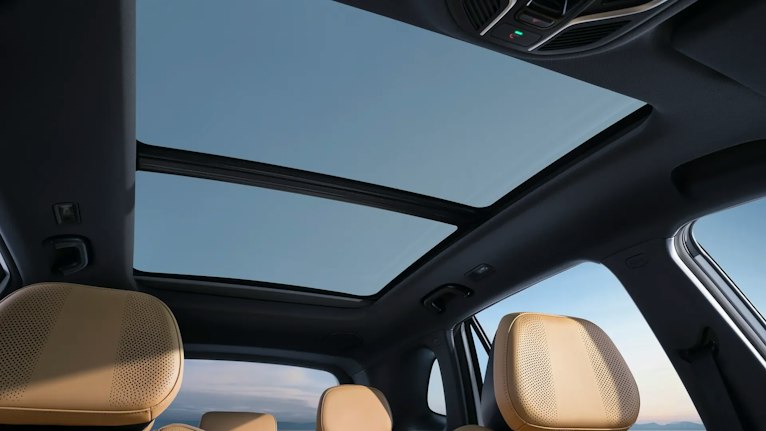 Geely Starray EM-i Panoramadach